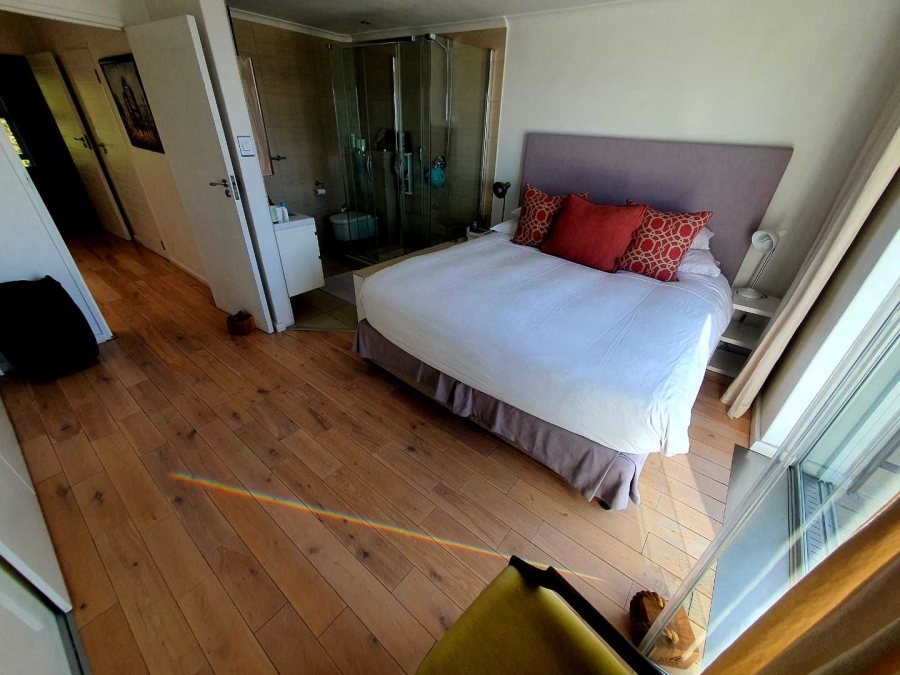 To Let 2 Bedroom Property for Rent in Green Point Western Cape